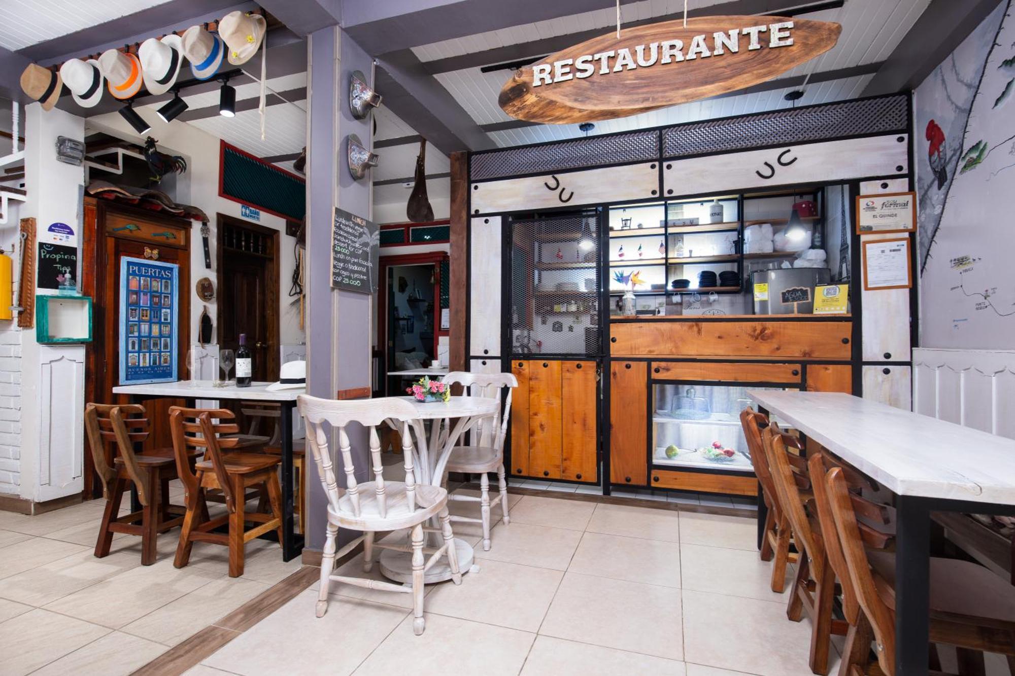 Hostal El Quinde Саленто Экстерьер фото
