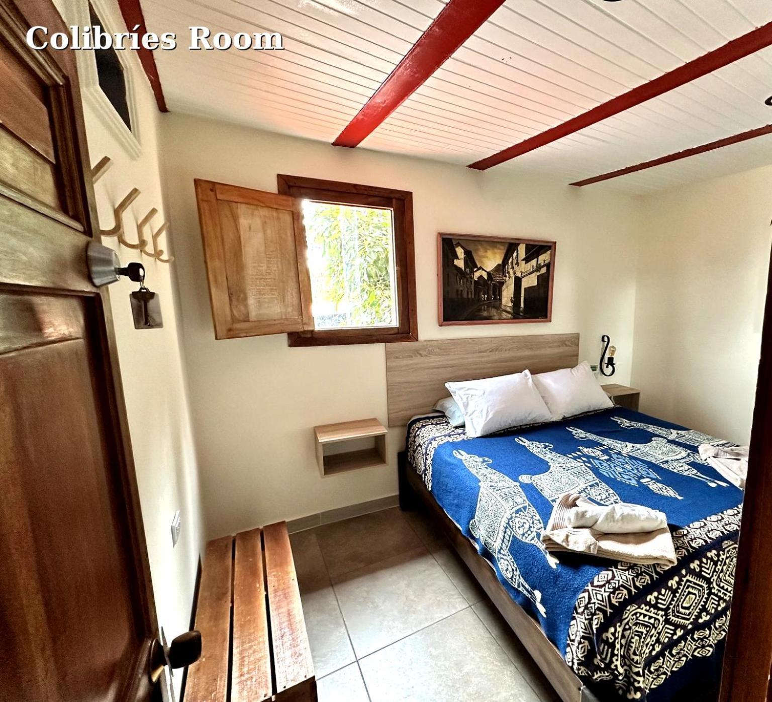 Hostal El Quinde Саленто Экстерьер фото