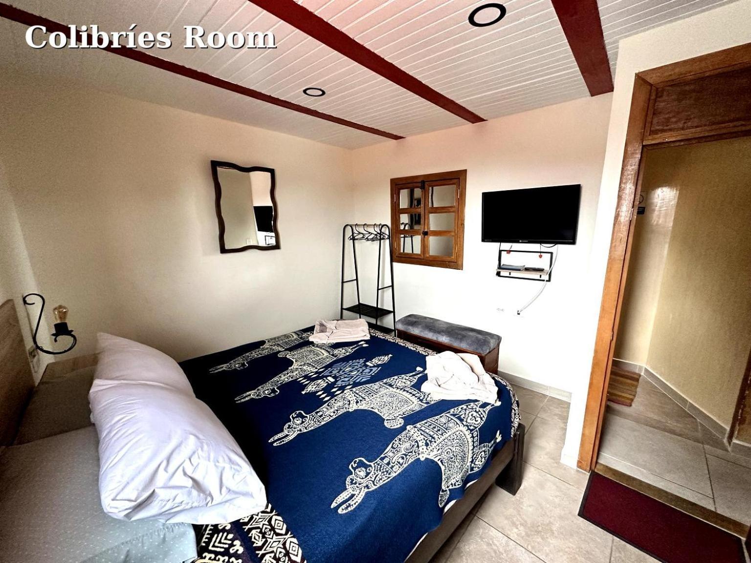 Hostal El Quinde Саленто Экстерьер фото